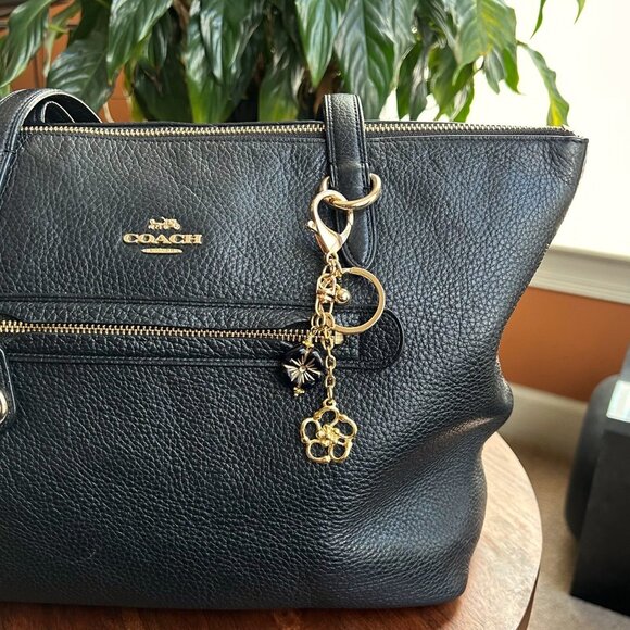 ABSTRACT FLOWER Bag Charm Black and Gold Tone 🌺 - Picture 2 of 10